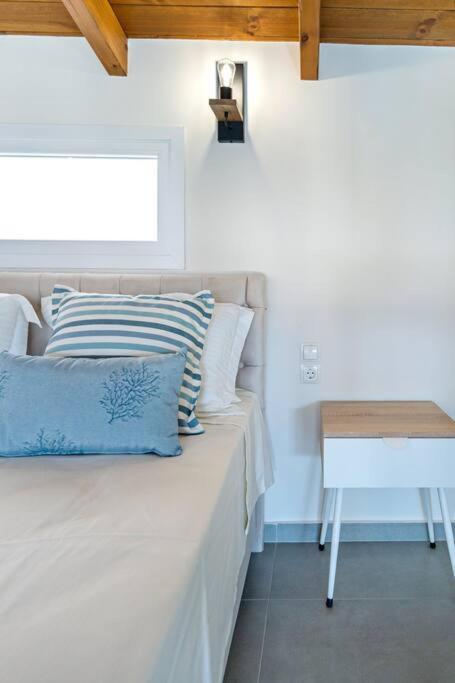 Sofia Suite, A Seafront Hideaway ! Panormos  Exterior photo
